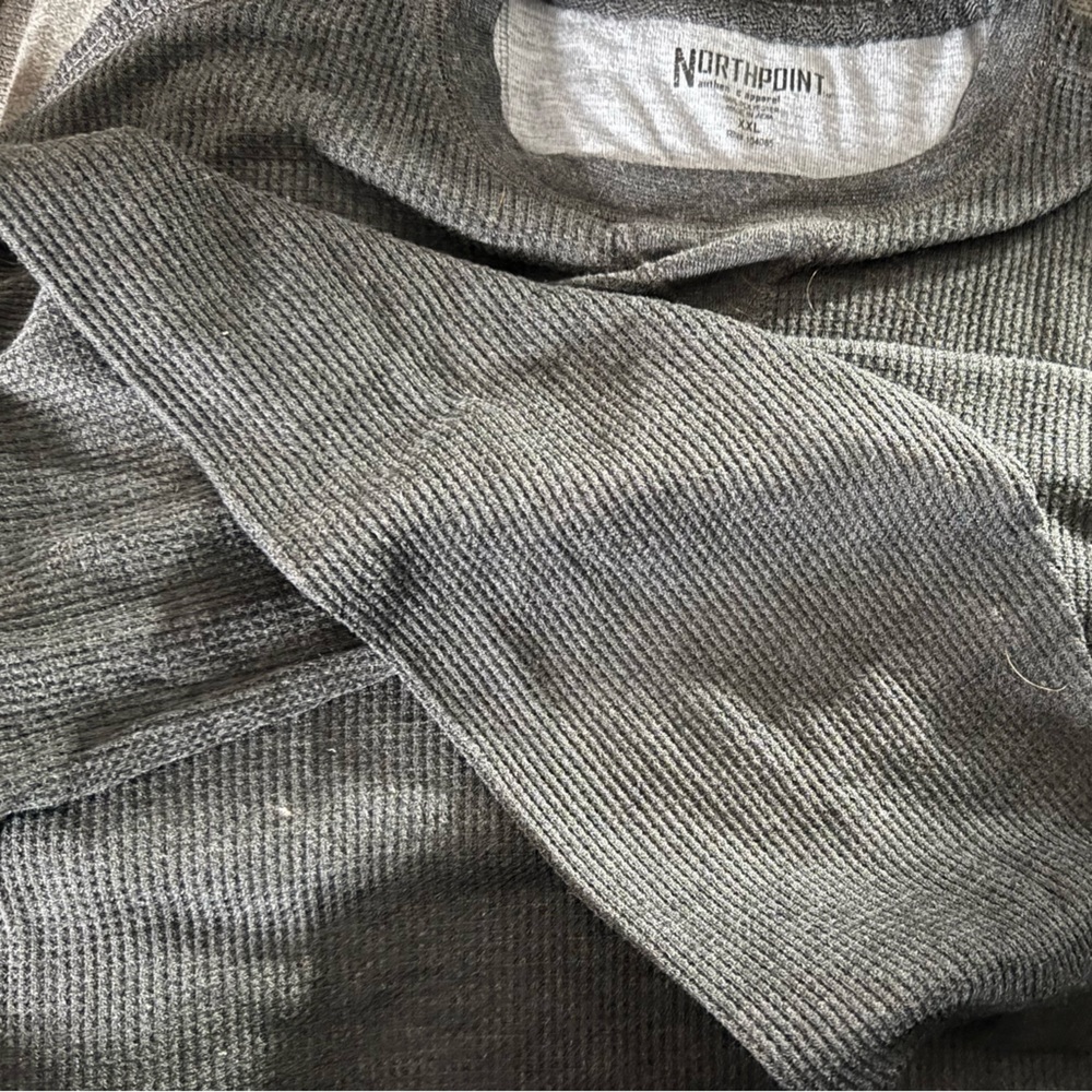 Northpoint Men's Charcoal Crewneck Sweatshirt